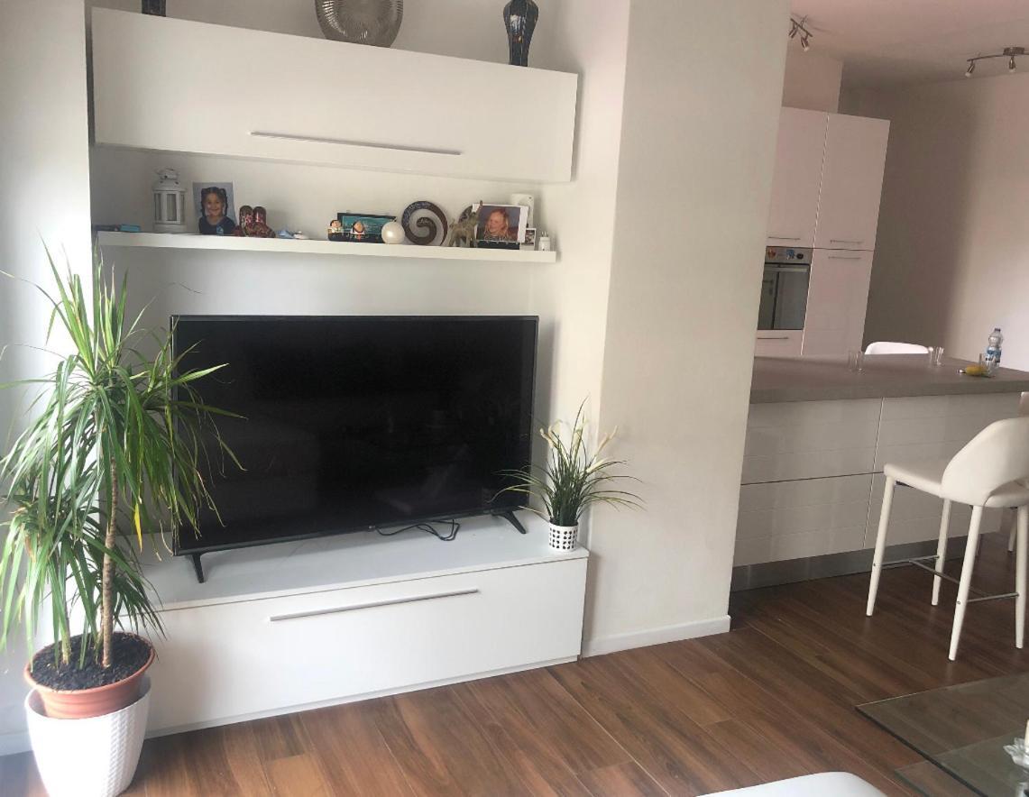 Sesto Calende Centro Appartement Buitenkant foto