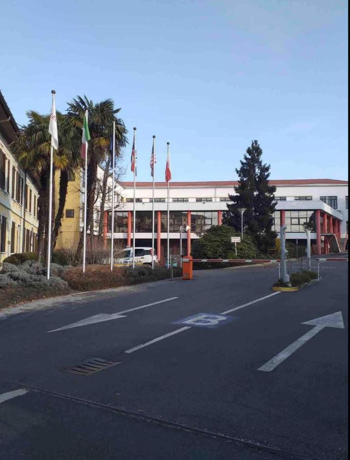 Sesto Calende Centro Appartement Buitenkant foto
